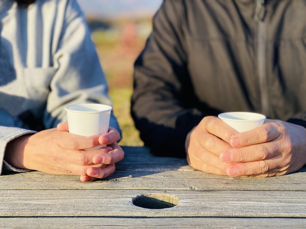 相手の話をよく聞いて会話を楽しむ